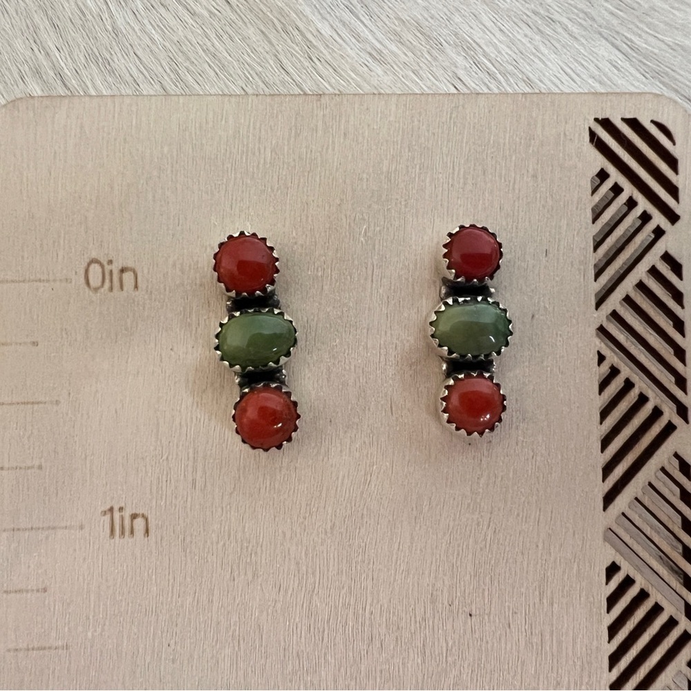 ❤️Italian Red Coral Emerald Valley Turquoise Navajo Style Post Back Earrings 925 - Picture 8 of 12